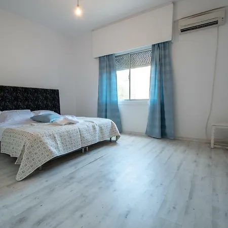 Apartman Iro's Lovely 2 Bedroom *